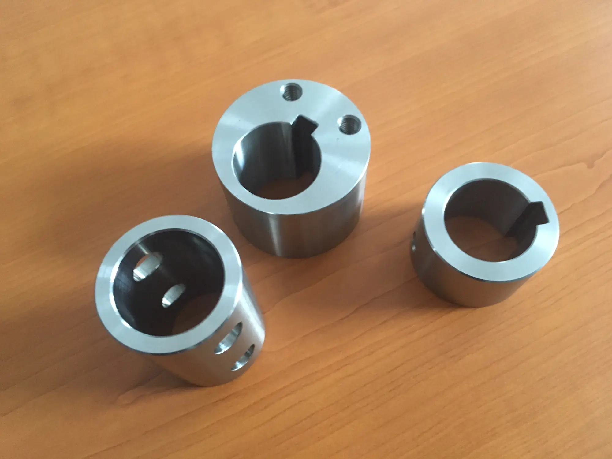 Broached internal slots in precision parts